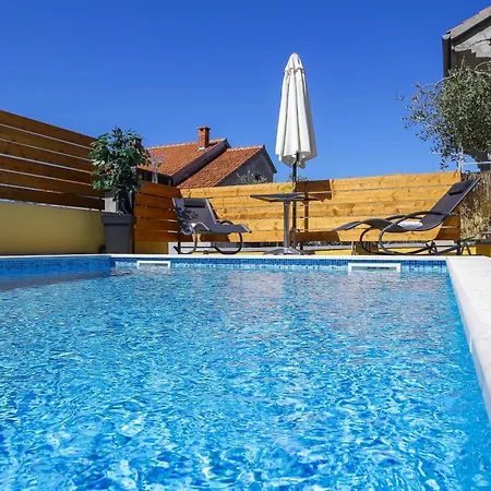דירה With Swimming Pool - 6128 *