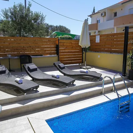 With Swimming Pool - 6128 דירה זאדאר
