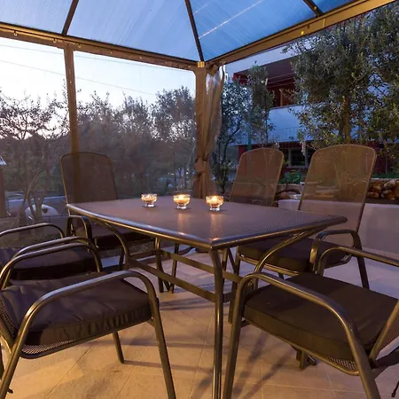 With Swimming Pool - 6128 דירה