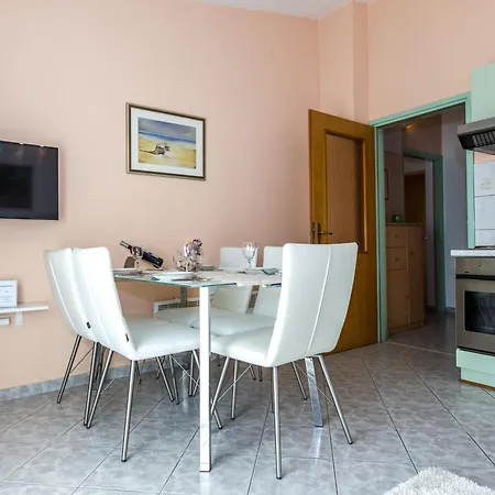 דירה With Swimming Pool - 6128