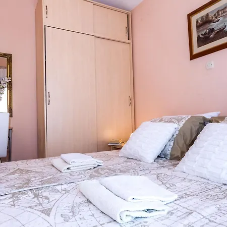 Apartment With Swimming Pool - 6128 Zadar